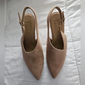 Naturalizer Taupe Pointed Suede Slingback Heels